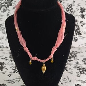Elegant Pink and Gold Necklace Wpr10